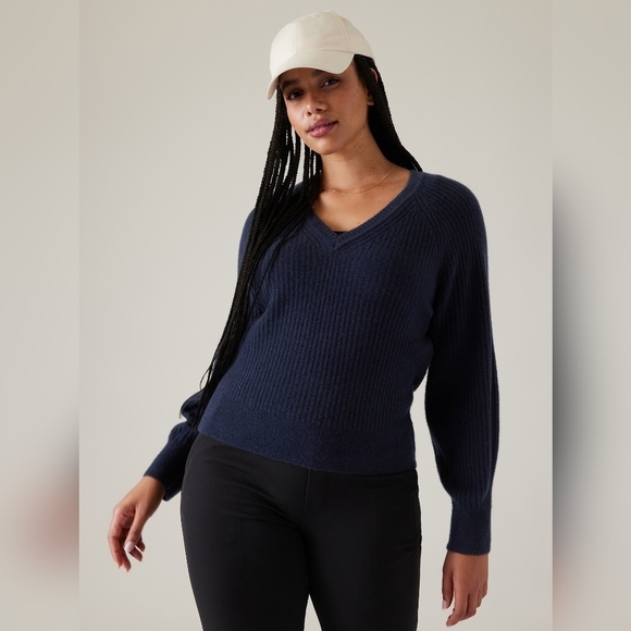 Athleta LayOver V-neck Sweater Style# 658519 Merino Wool Blend Navy Blue Small - Picture 1 of 8